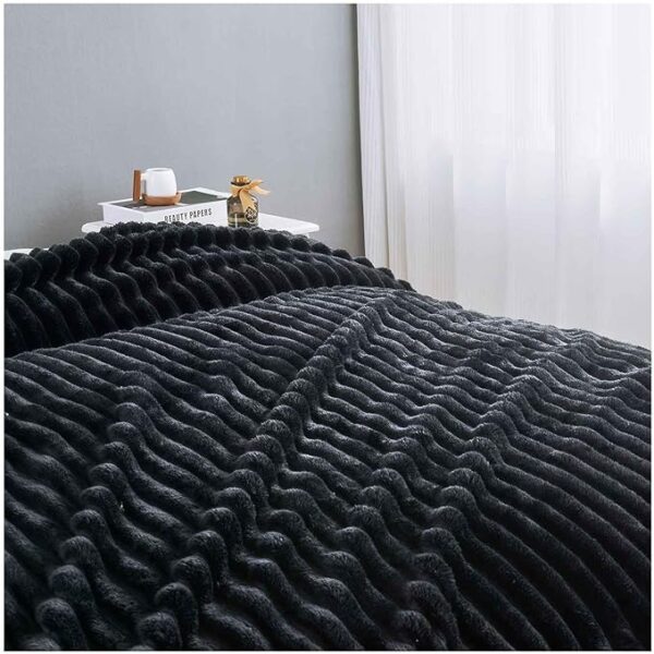 GC OSUM RIBBED THROW - Image 5