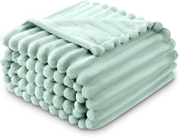 DUCK EGG OSUM RIBBED THROW - Image 4