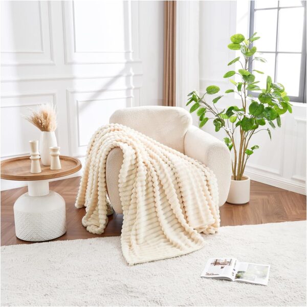 CREAM OSUM RIBBED THROW - Image 5