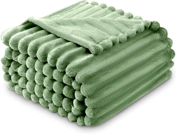 GREEN OSUM RIBBED THROW - Image 3