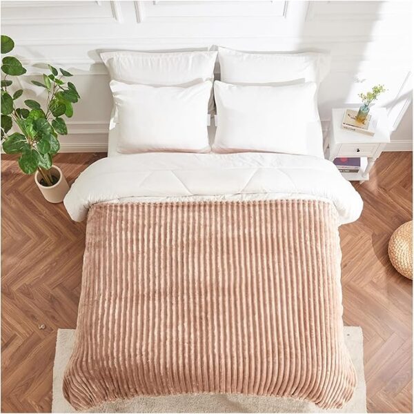 BEIGE OSUM RIBBED THROW - Image 4