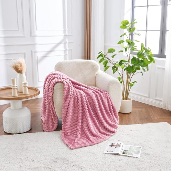 PINK OSUM RIBBED THROW - Image 3